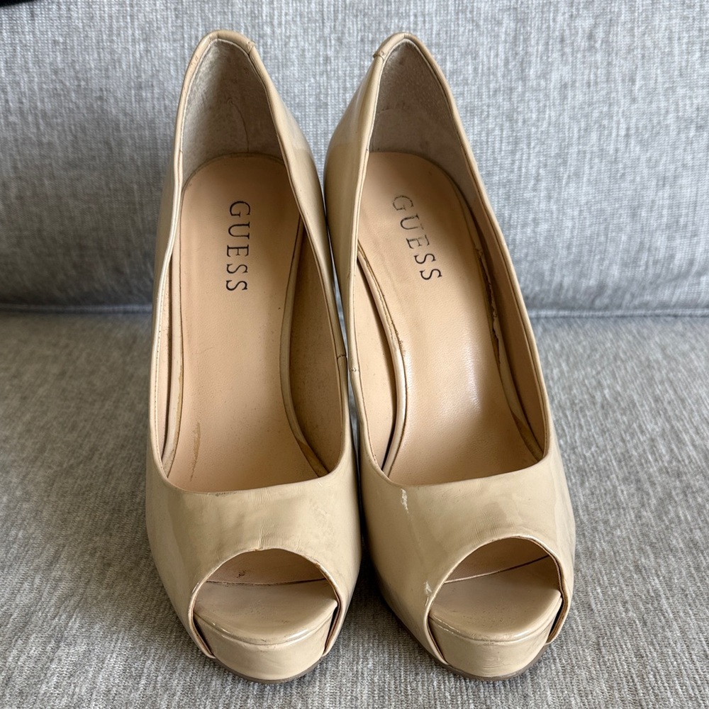 Guess Nude Patent Platform Peep Toe Heels. size 7